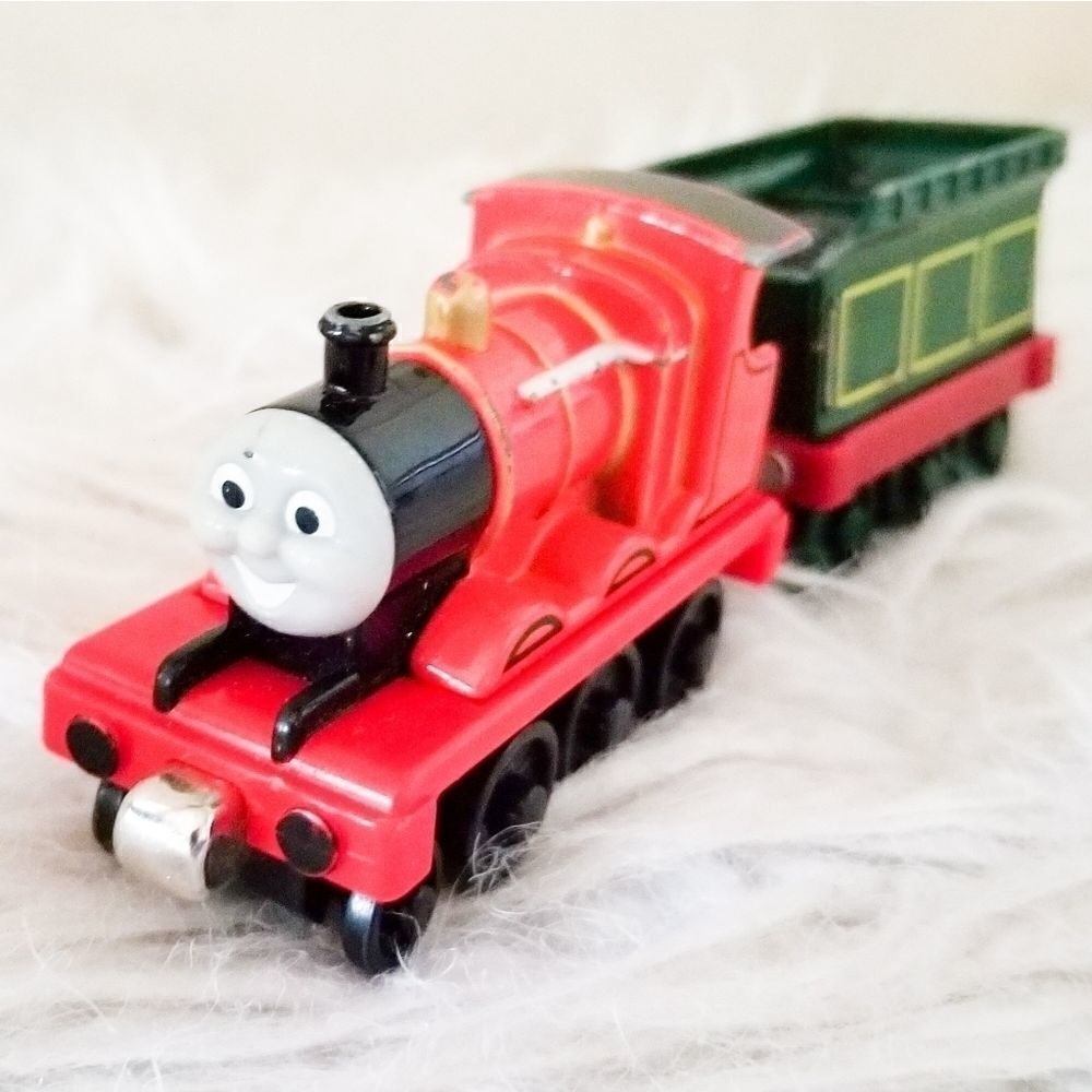 Thomas and friends James with car magnet